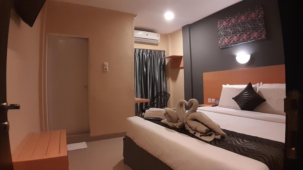 New Gentala Hotel Medan Exterior foto